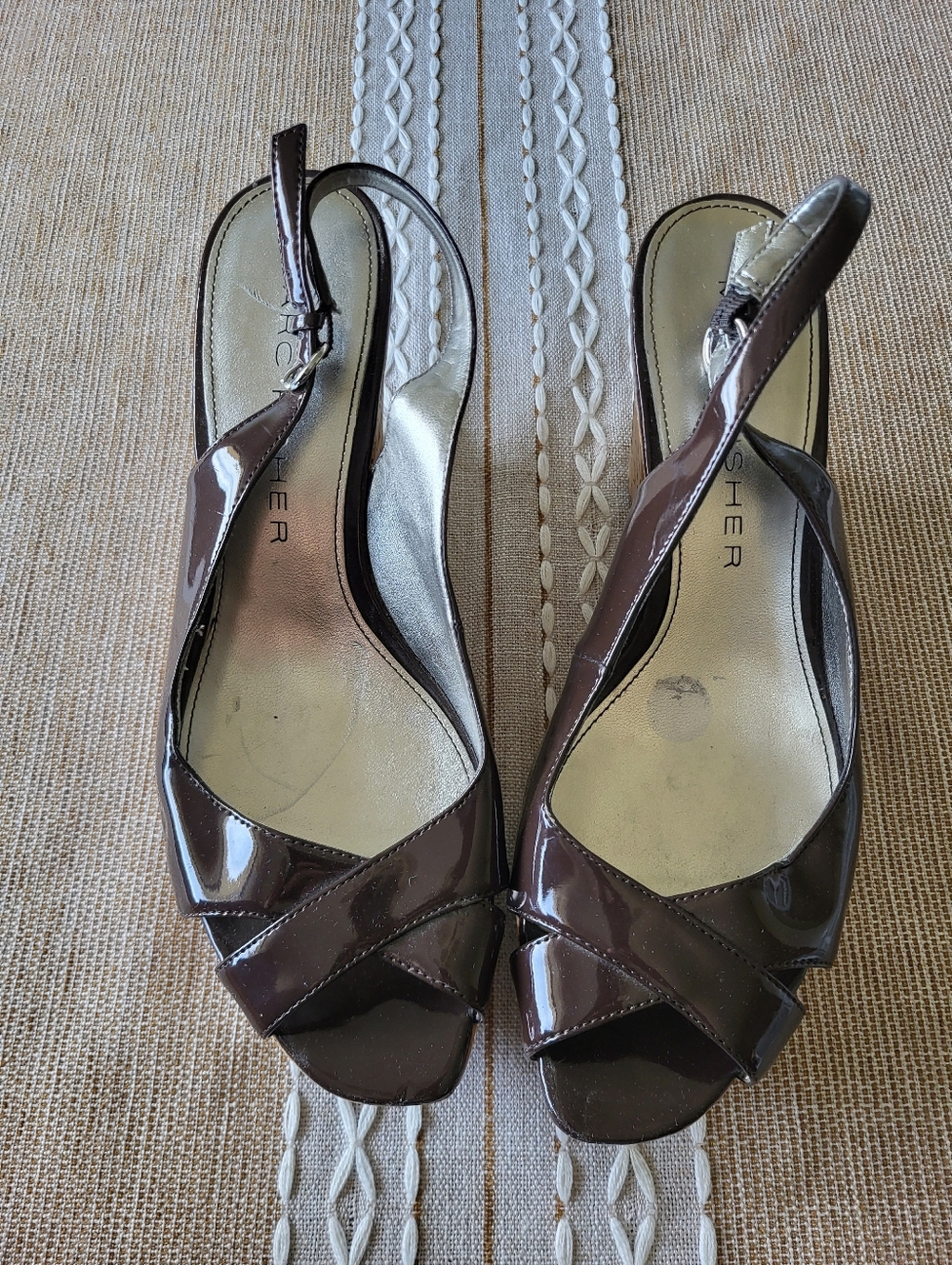 Women’s Brown Patent Slingback Peep-Toe Sandals